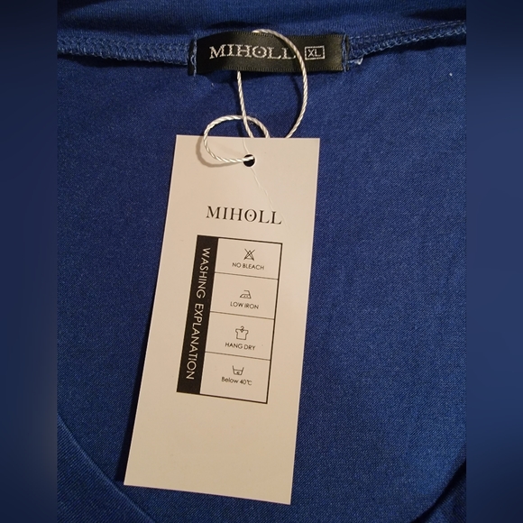 Miholl Short Sleeve V-Neck Shirt - Picture 4 of 8